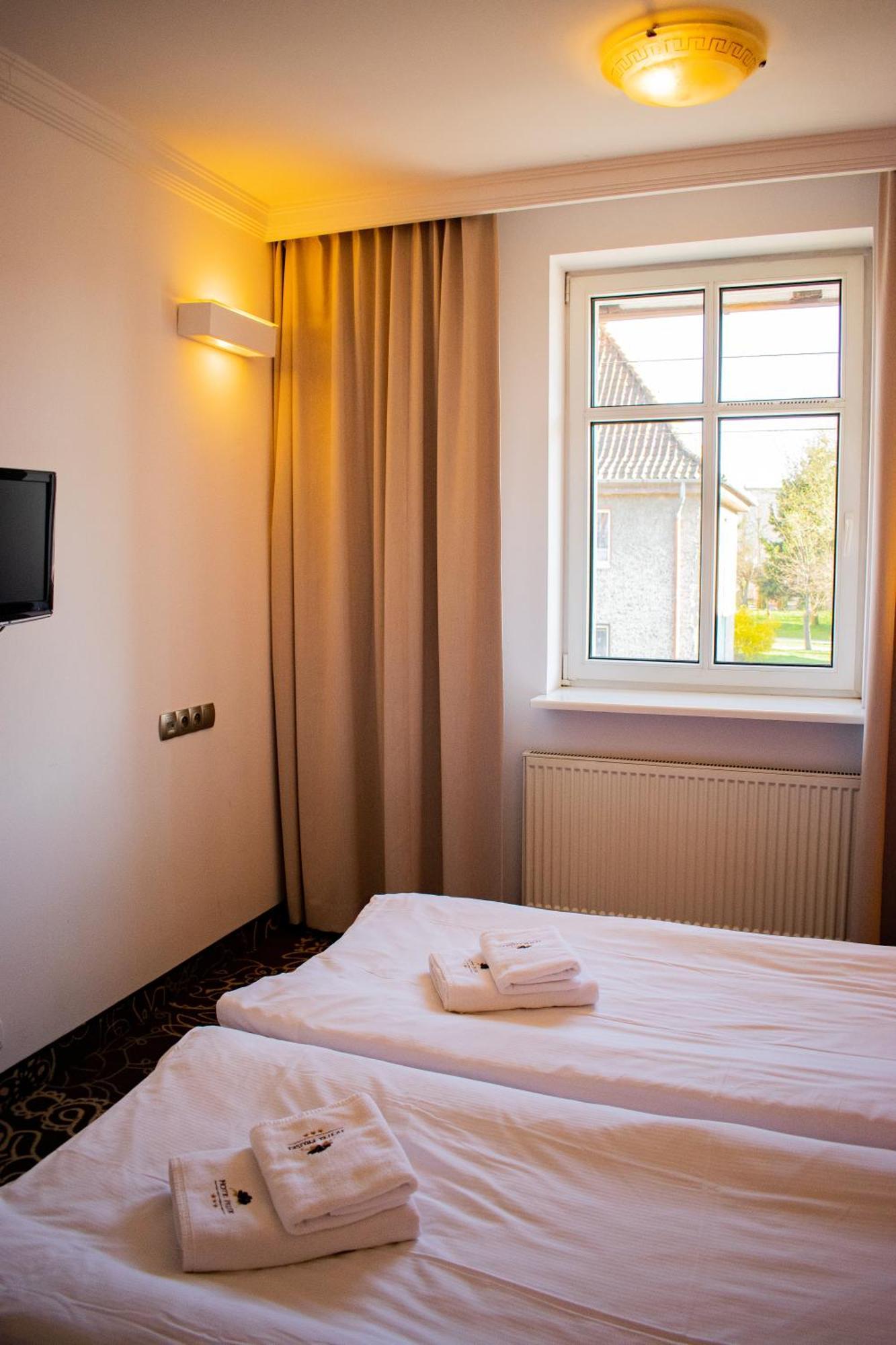 Hotel Pruski Orneta Exteriör bild